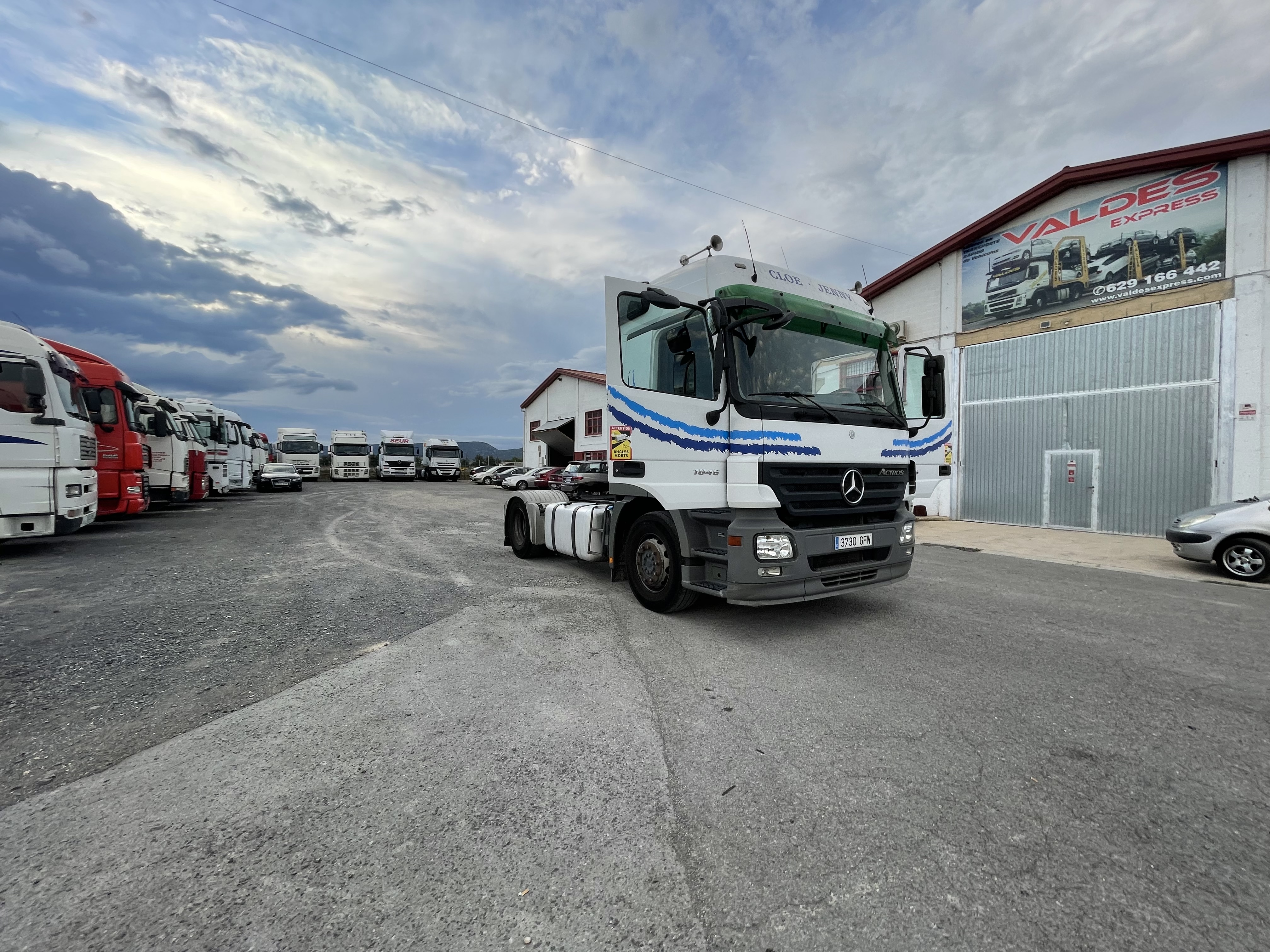 What are the advantages and disadvantages of importing a foreign truck?